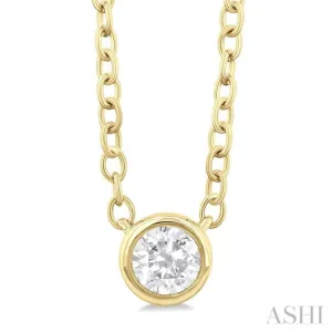 1/6 Ctw Petite Bezel Set Round Cut Diamond Fashion Pendant With Chain in 10K Yellow Gold