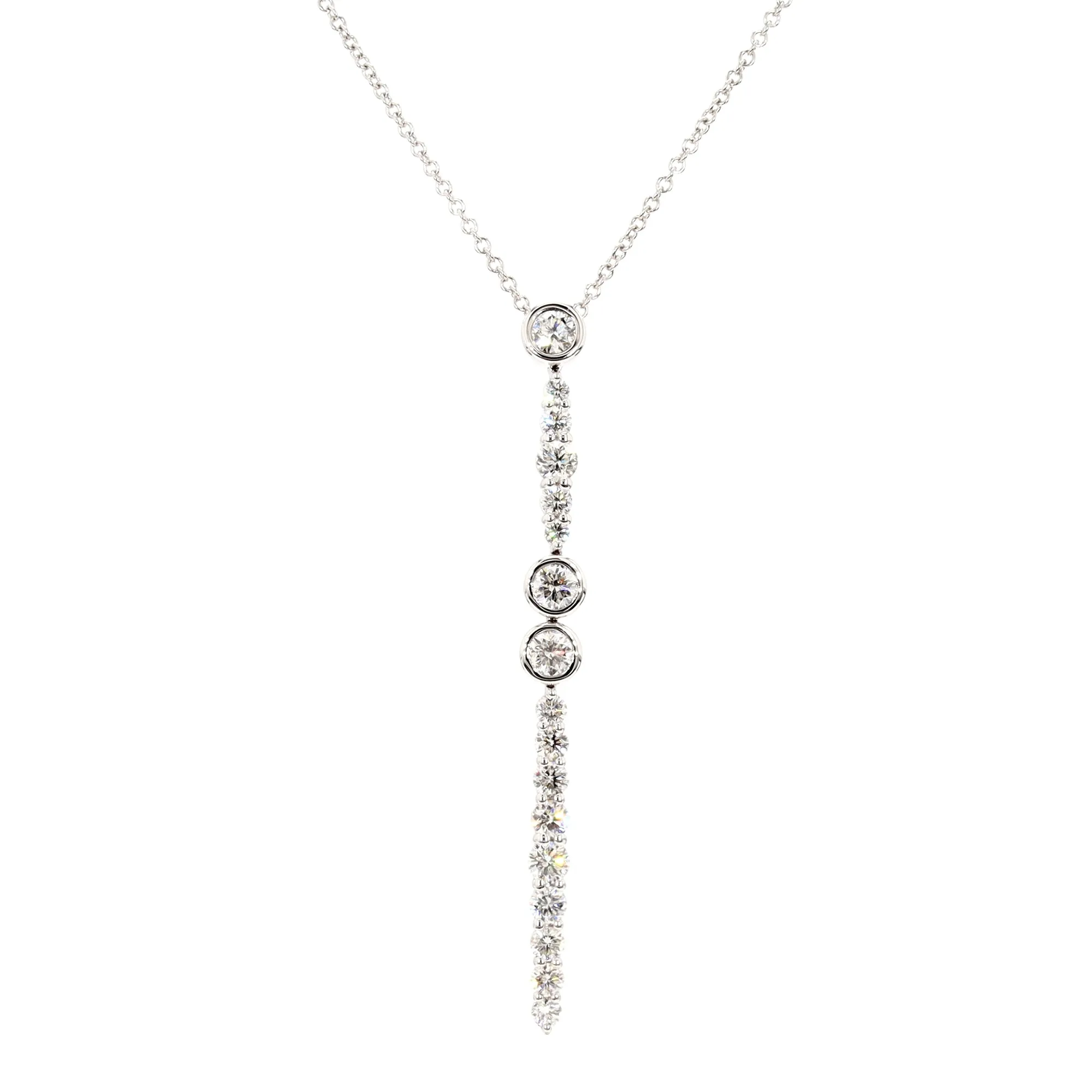 18K White Gold 18" Chain Necklace with Diamond Pendant