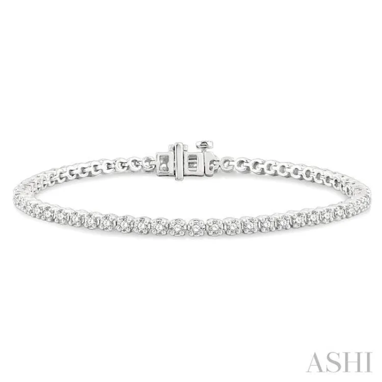 2 Ctw Round Cut Diamond Tennis Bracelet in 14K White Gold