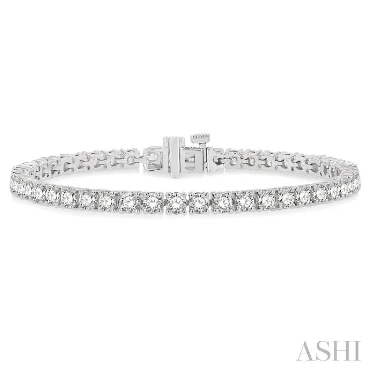 7 Ctw Round Cut Diamond Tennis Bracelet in 14K White Gold