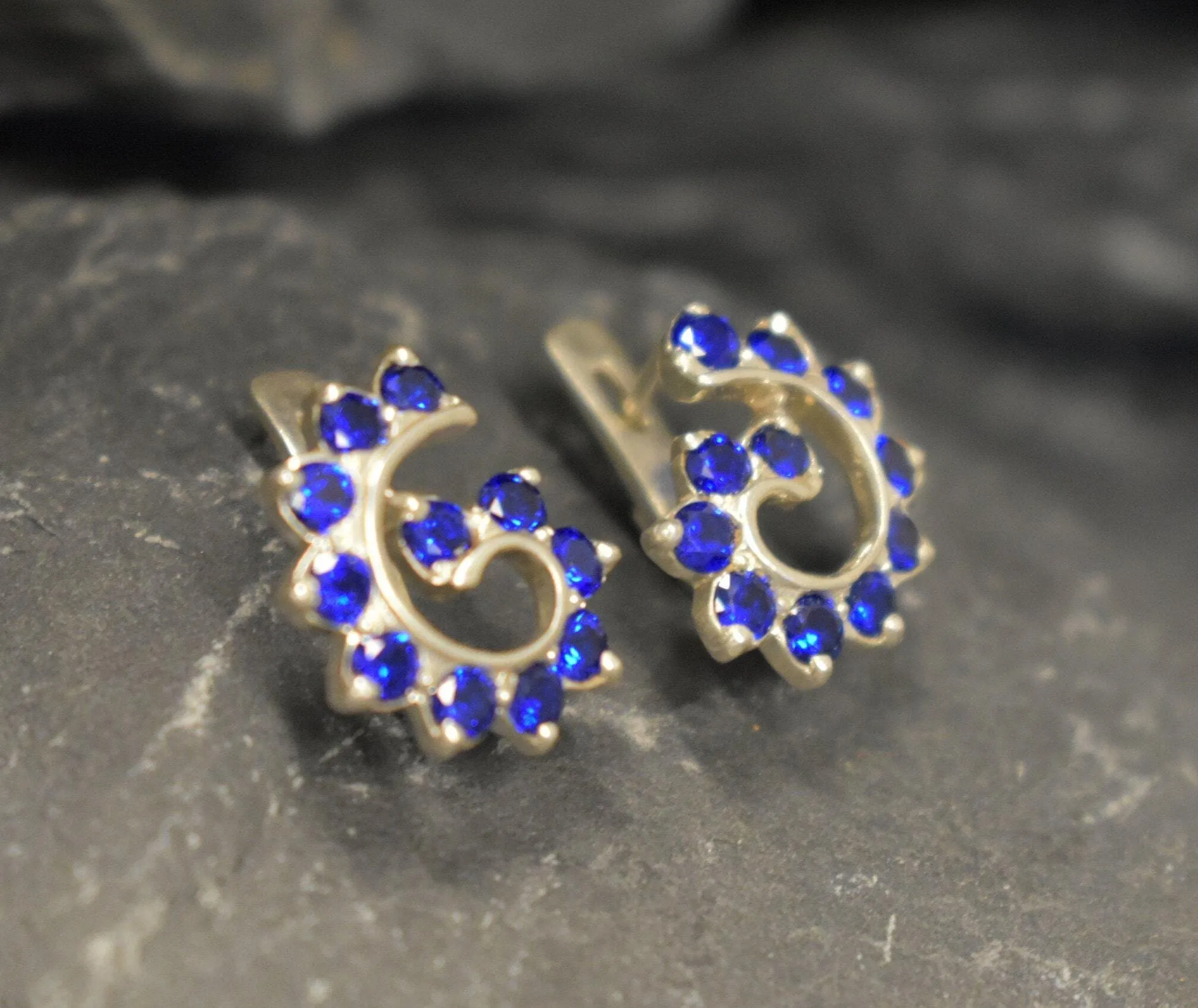 Blue Swirl Earrings - Spiral Sapphire Earrings - Vintage Statement Earrings