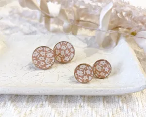 Caramel Daisy Studs