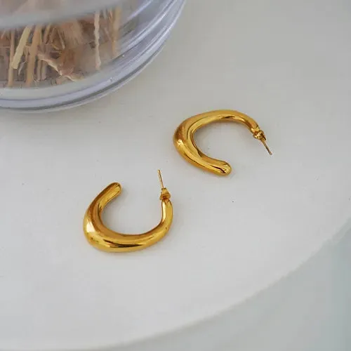 HOOK HOOP STUDS