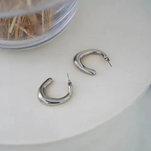 HOOK HOOP STUDS