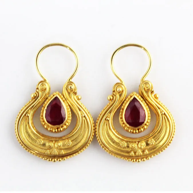 Queen's Lyre Byzantine Gold Earrings