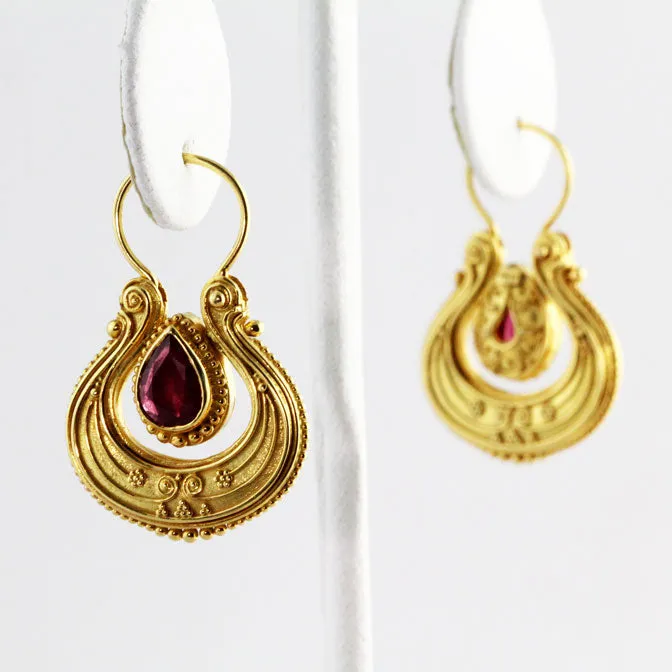 Queen's Lyre Byzantine Gold Earrings