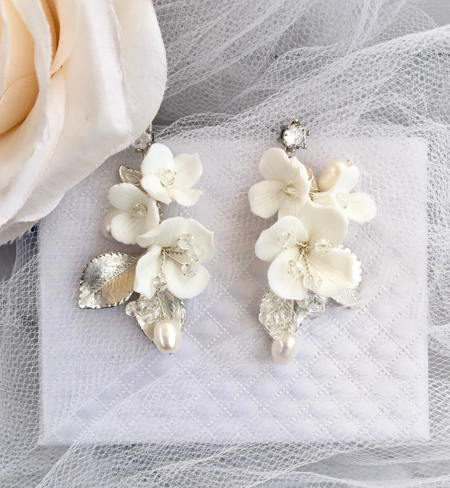 "McKenna" - Ceramic Flowers Bridal Hair Comb and Earrings Set - Available in Gold and Silver