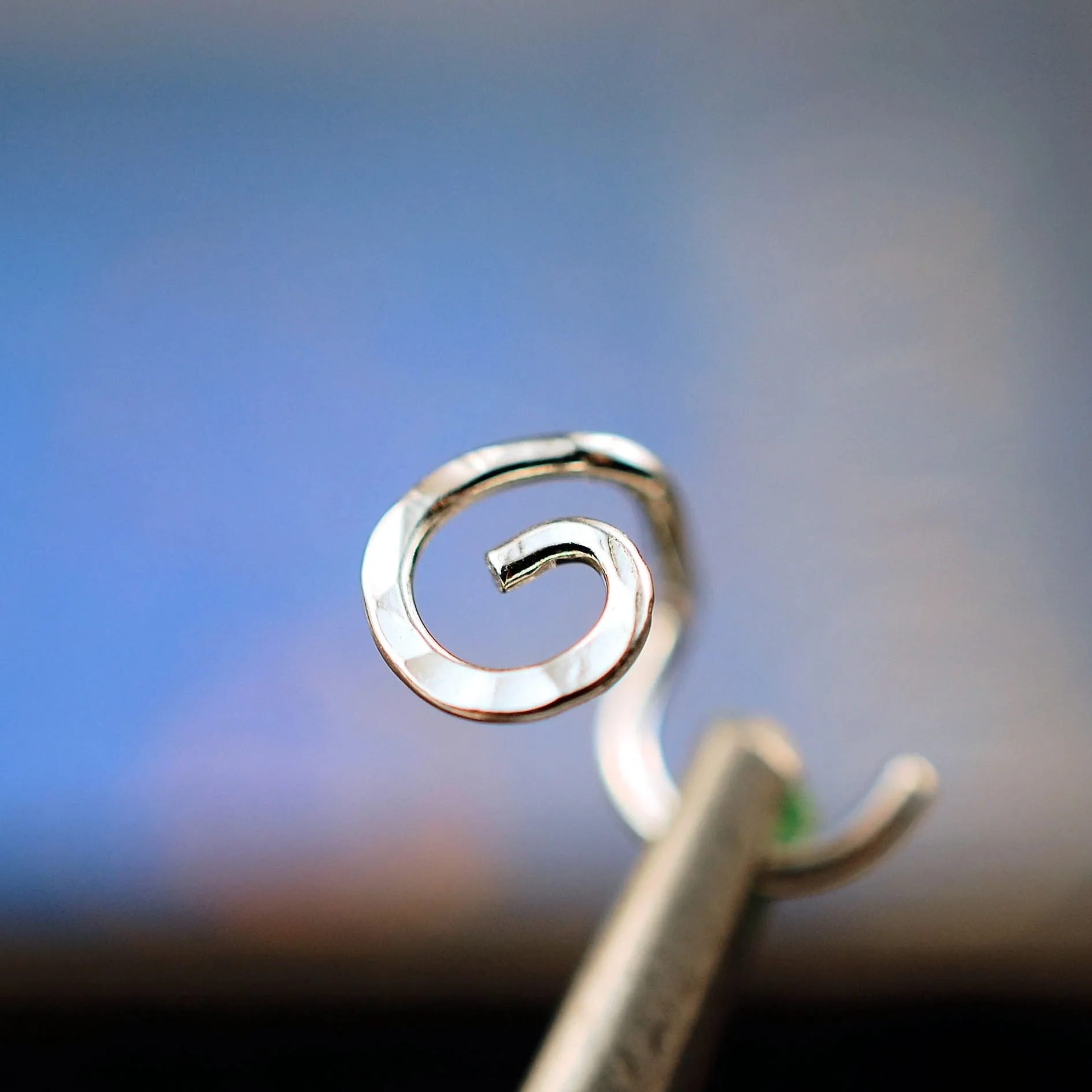 Silver Hammered Spiral Nose Stud