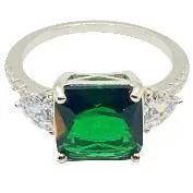 Stunning Emerald .925 Sterling Silver Ring